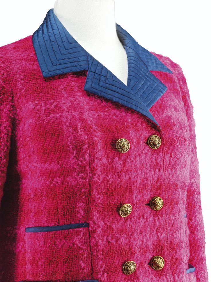 Chanel Haute Couture Tailleur croisé en tweed fuchsia 1963 L'Esprit de Gabrielle