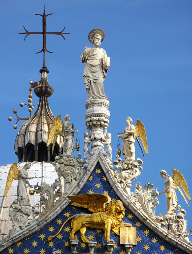 CHANEL restauration lion San Marco Venise Esprit de Gabrielle espritdegabrielle.com
