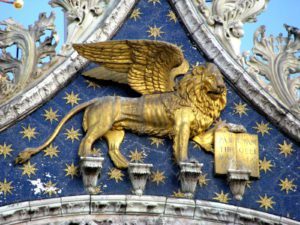 CHANEL restauration lion San Marco Venise Esprit de Gabrielle espritdegabrielle.com