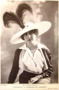 Chapeau créé par Gabrielle Chanel en 1912 Les Modes Esprit de Gabrielle espritdegabrielle.com