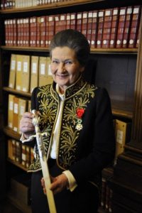 simone veil CHANEL Académie française Esprit de Gabrielle espritdegabrielle.com