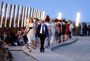 Les finals des défilés CHANEL Karl Lagerfeld Esprit de Gabrielle espritdegabrielle.com