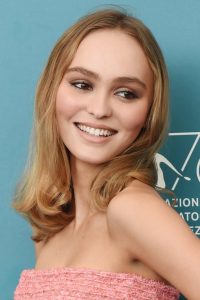 76e Festival International du Film de Venise - Lily Rose DEPP CHANEL Esprit de Gabrielle espritdegabrielle.com