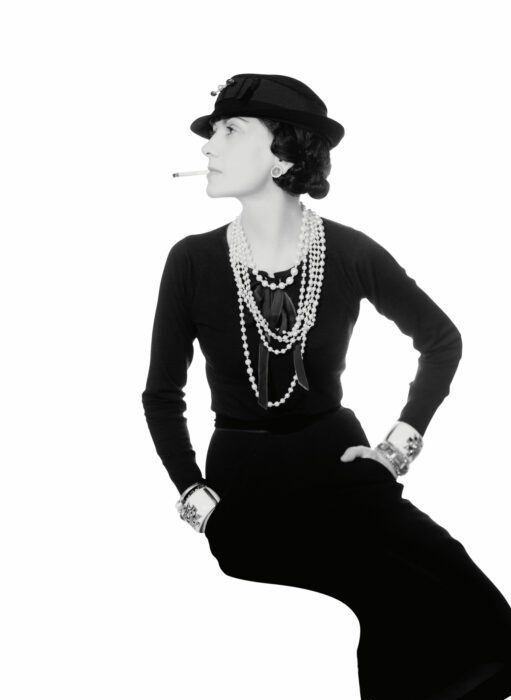 CHANEL Gabrielle Chanel par Man Ray en 1930 CHANEL 5 LIVRE Pauline Dreyfus La Martinière Esprit de Gabrielle espritdegabrielle.com