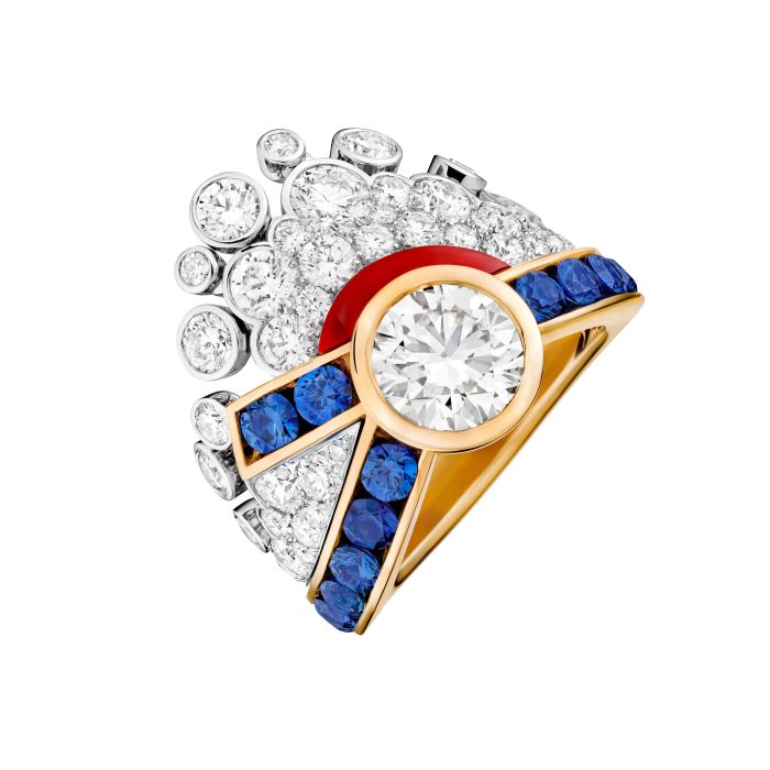 Bague SWEATER en or blanc, or jaune, diamants, saphirs et laque rouge, avec un diamant taille brillant 2,01 cts E VVS2 - Chanel