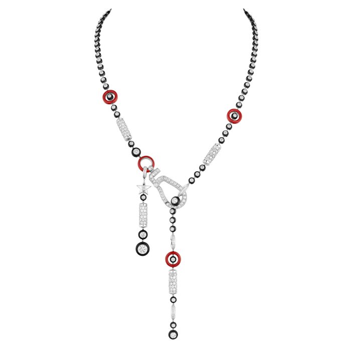 Collier SPORTY 5 BLACK & WHITE en or blanc, diamants, laque rouge et noire, avec un diamant taille brillant 1,02 cts D VVS1 - Chanel