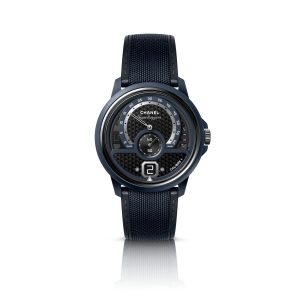 La montre Monsieur SUPERLEGGERA édition bleu de CHANEL