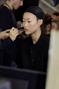 CHANEL BEAUTY BACKSTAGE CRUISE26-27 FENG JIAO